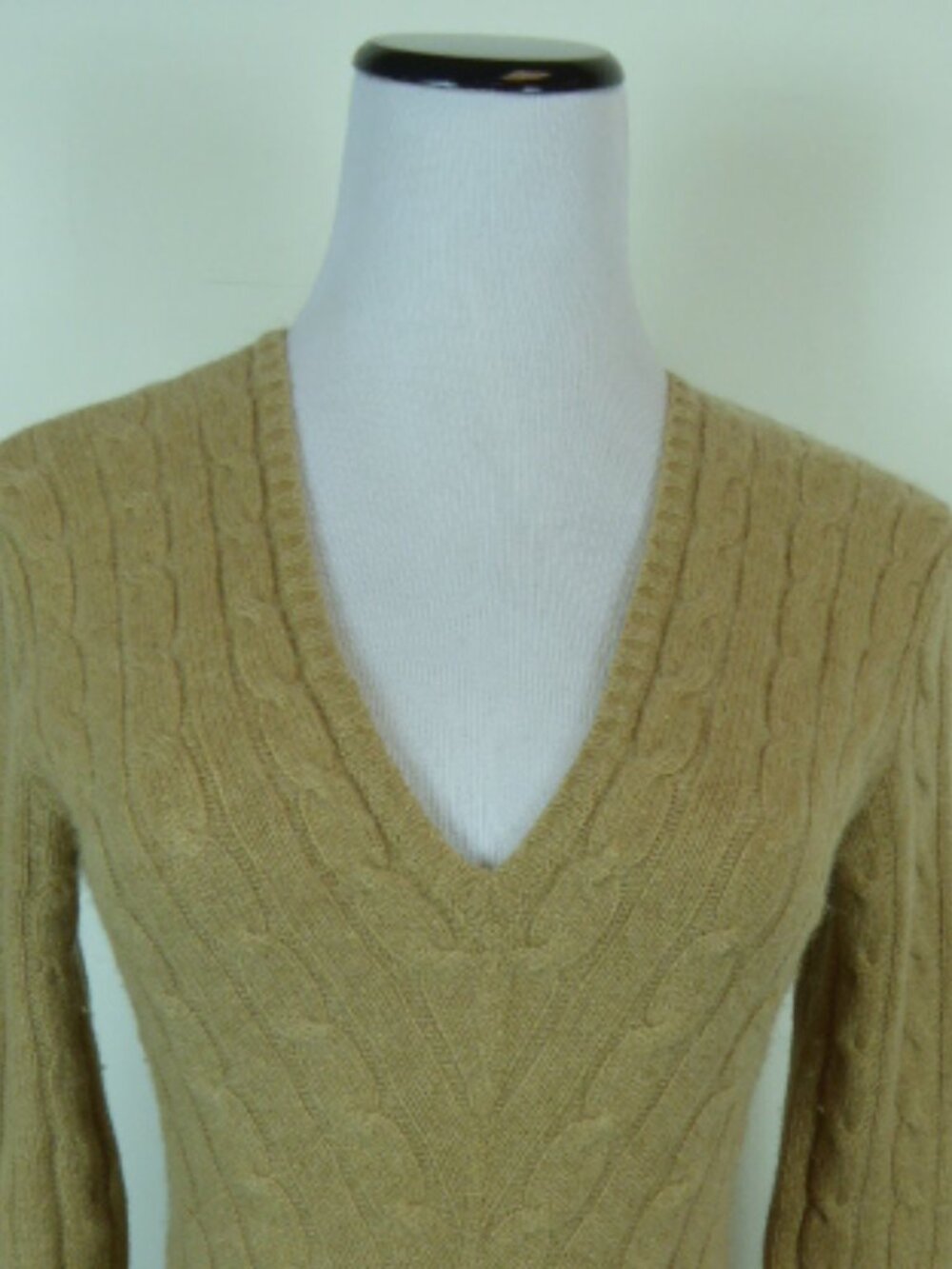Ralph Lauren Black label 100% Cashmere camel cable v neck sweater M - Picture 2 of 5